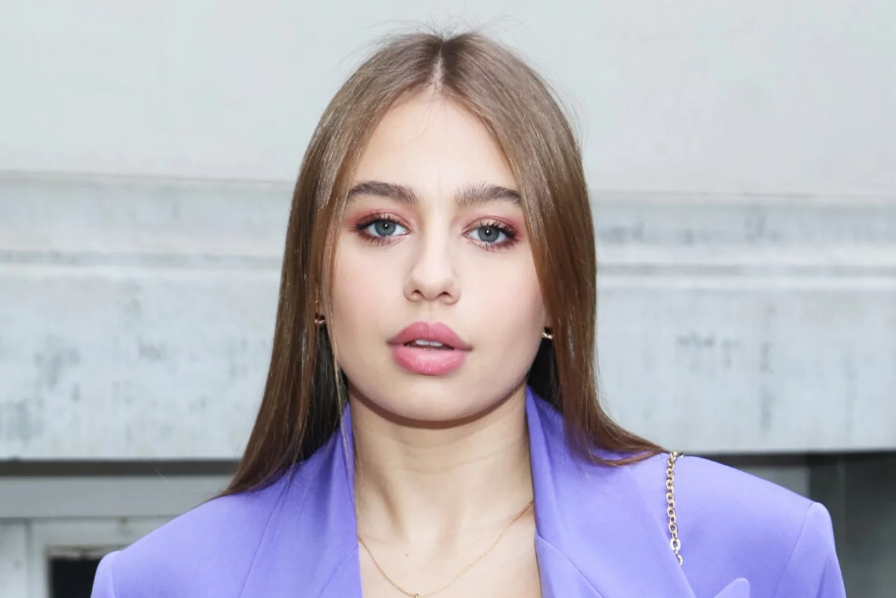 Oliwia Bieniuk dumnie zapowiada film o Annie Przybylskiej. Stare nagrania