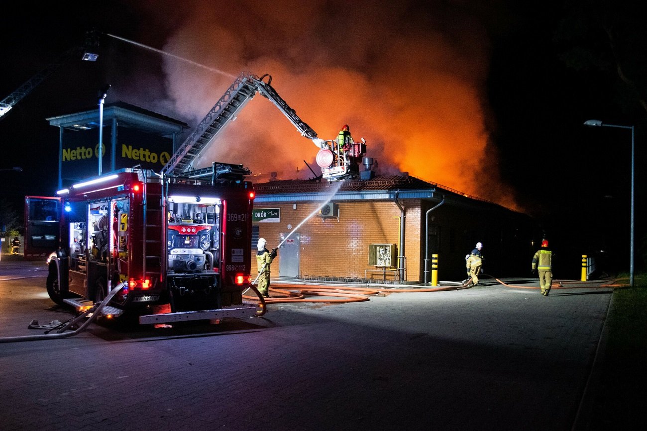 W Warszawie doszło do pożaru sklepu.