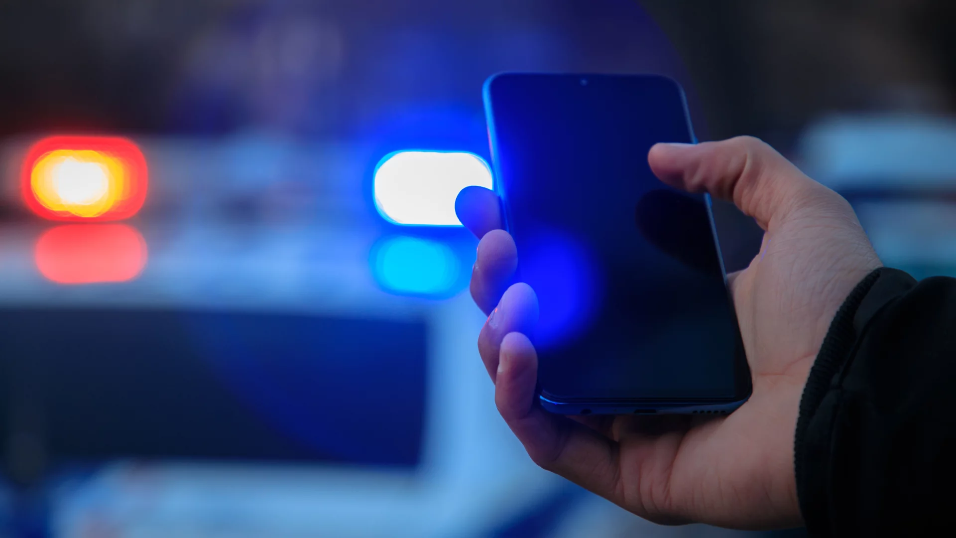 Policja będzie mieć dostęp do każdego telefona. Inwestuje w szpiegowskie rozwiązania