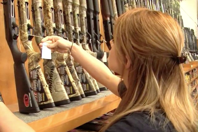 Urzędnicy ministerstwa finansów potrzebują strzelb