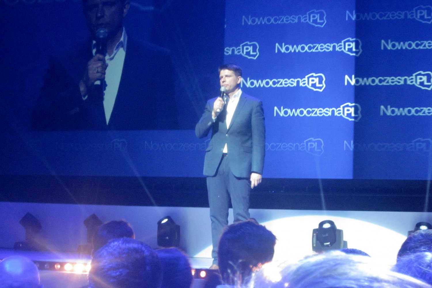 Ryszard Petru wchodzi do polityki. Kongres założycielski stowarzyszenia NowoczesnaPL na Torwarze.