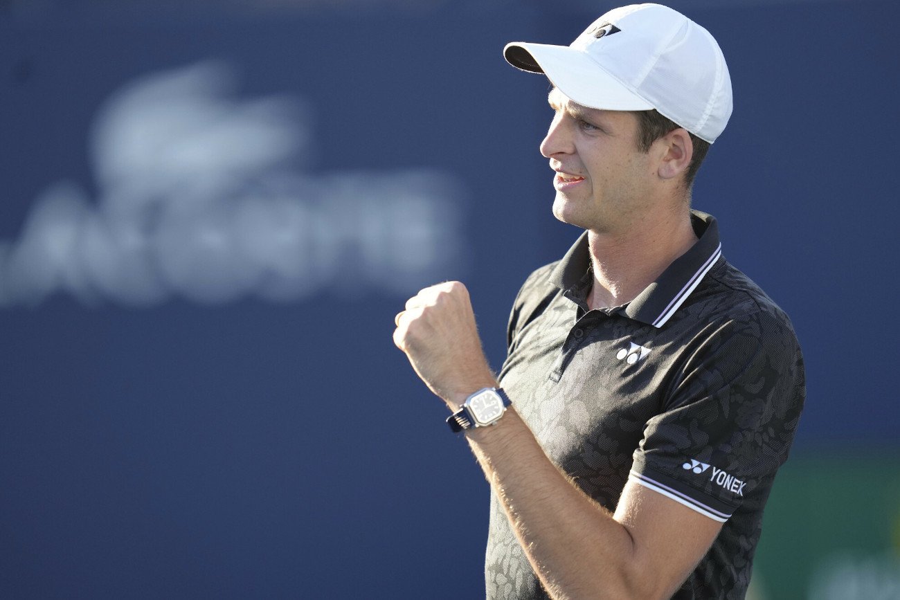 Hubert Hurkacz w kolejnej rundzie turnieju w Miami.