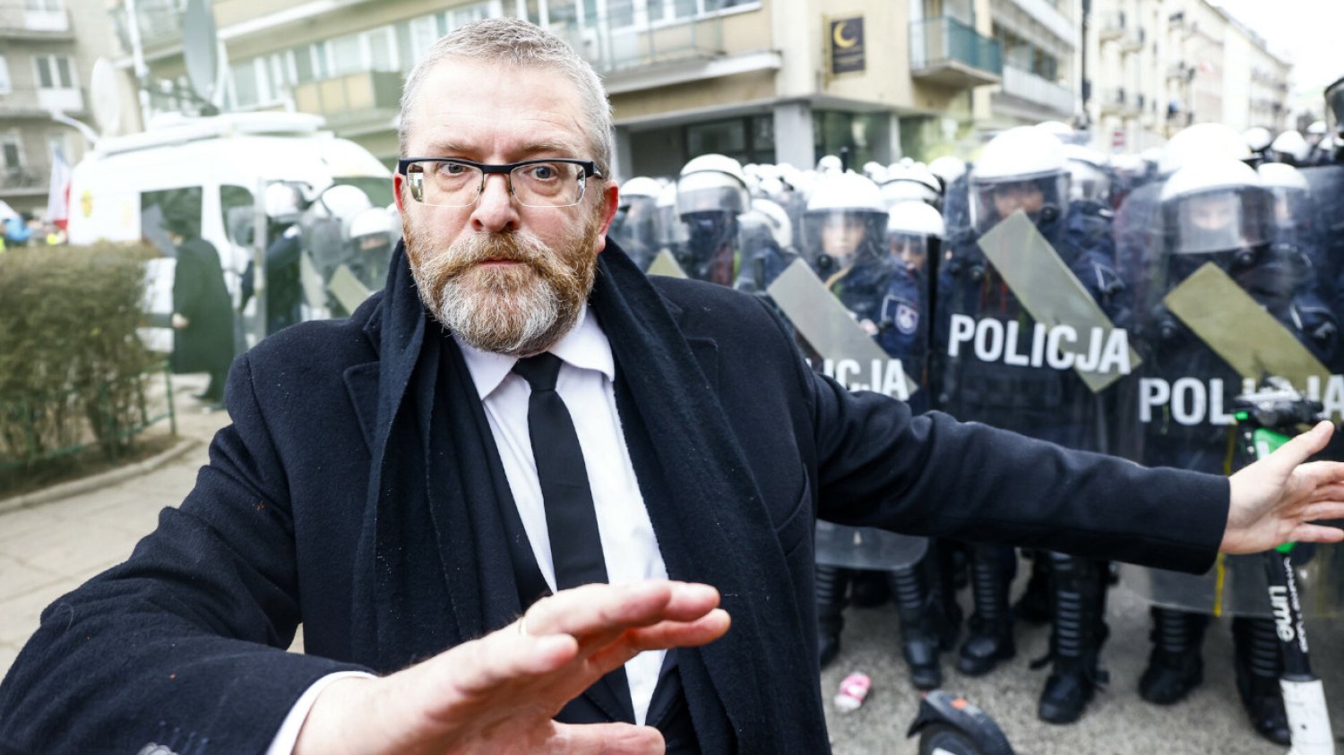 Grzegorz Braun na proteście rolników w Warszawie