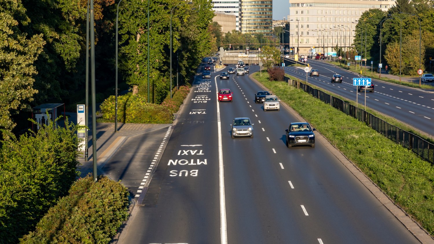 Elektryki tracą buspasy w ostatniej chwili. Weto prezydenta, ale jest jeszcze nadzieja