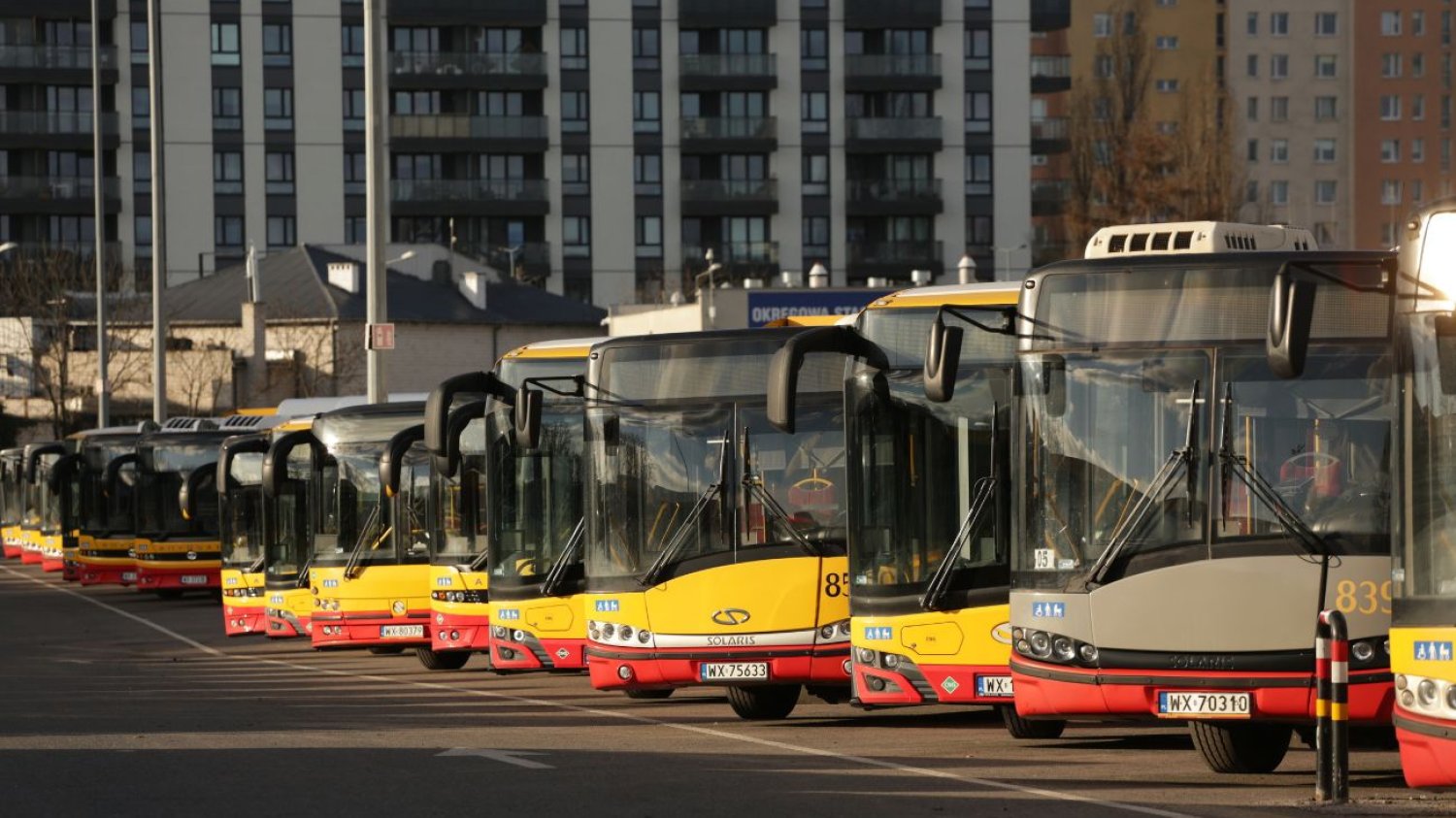 Awaria w komunikacji miejskiej w Warszawie. Kontrole biletów wstrzymane.