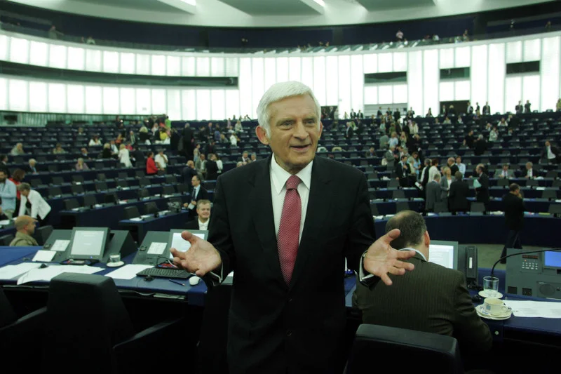 Lipiec 2009. Jerzy Buzek, nowym szefem PE.