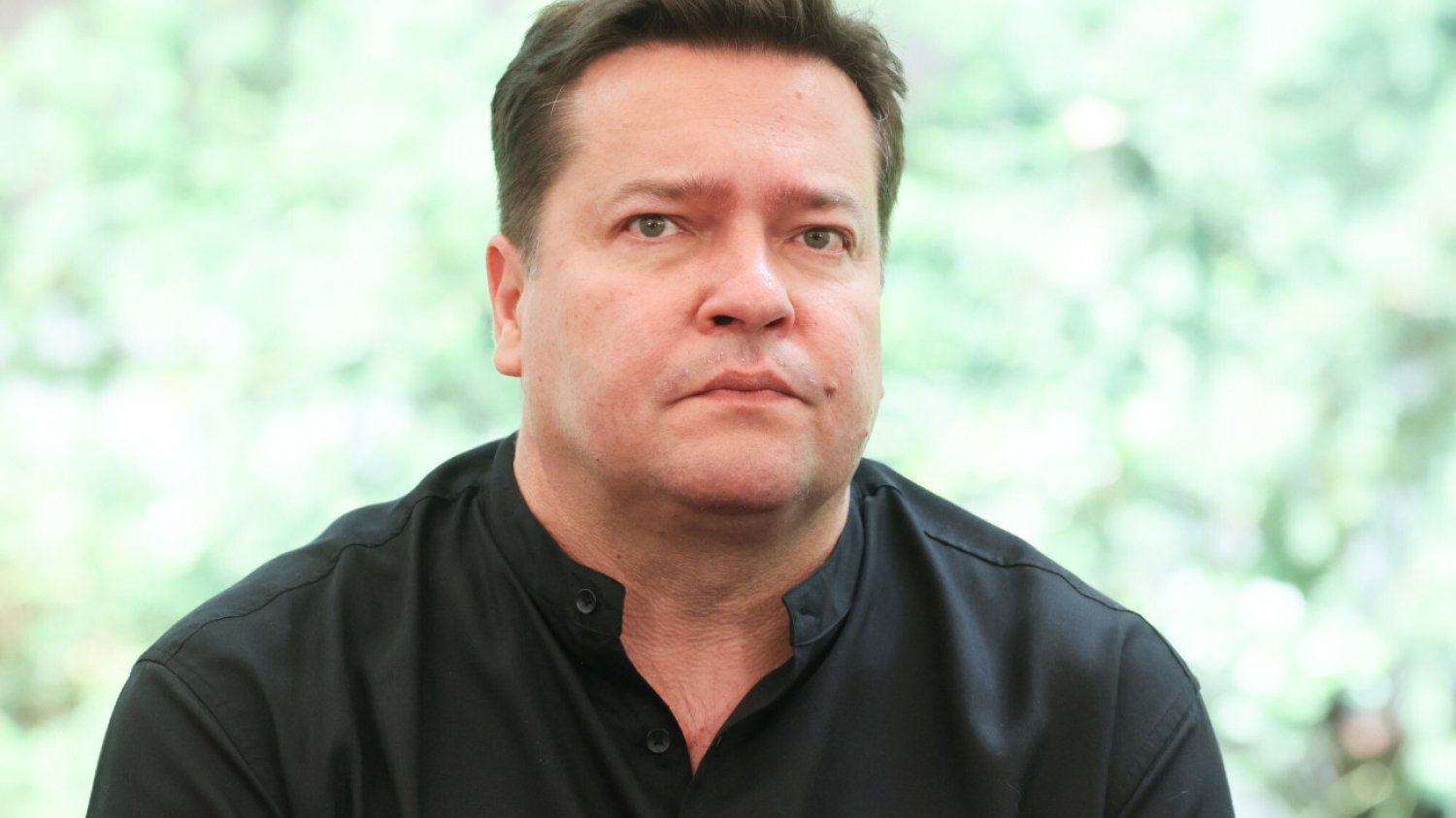 Aktor Robert Kudelski szczerze opowiada o swojej chorobie otyłościowej i stygmatyzujących słowach, które słyszał od dzieciństwa.