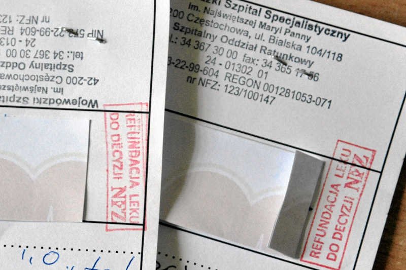 Słynne już pieczątki "Refundacja do decyzji NFZ"