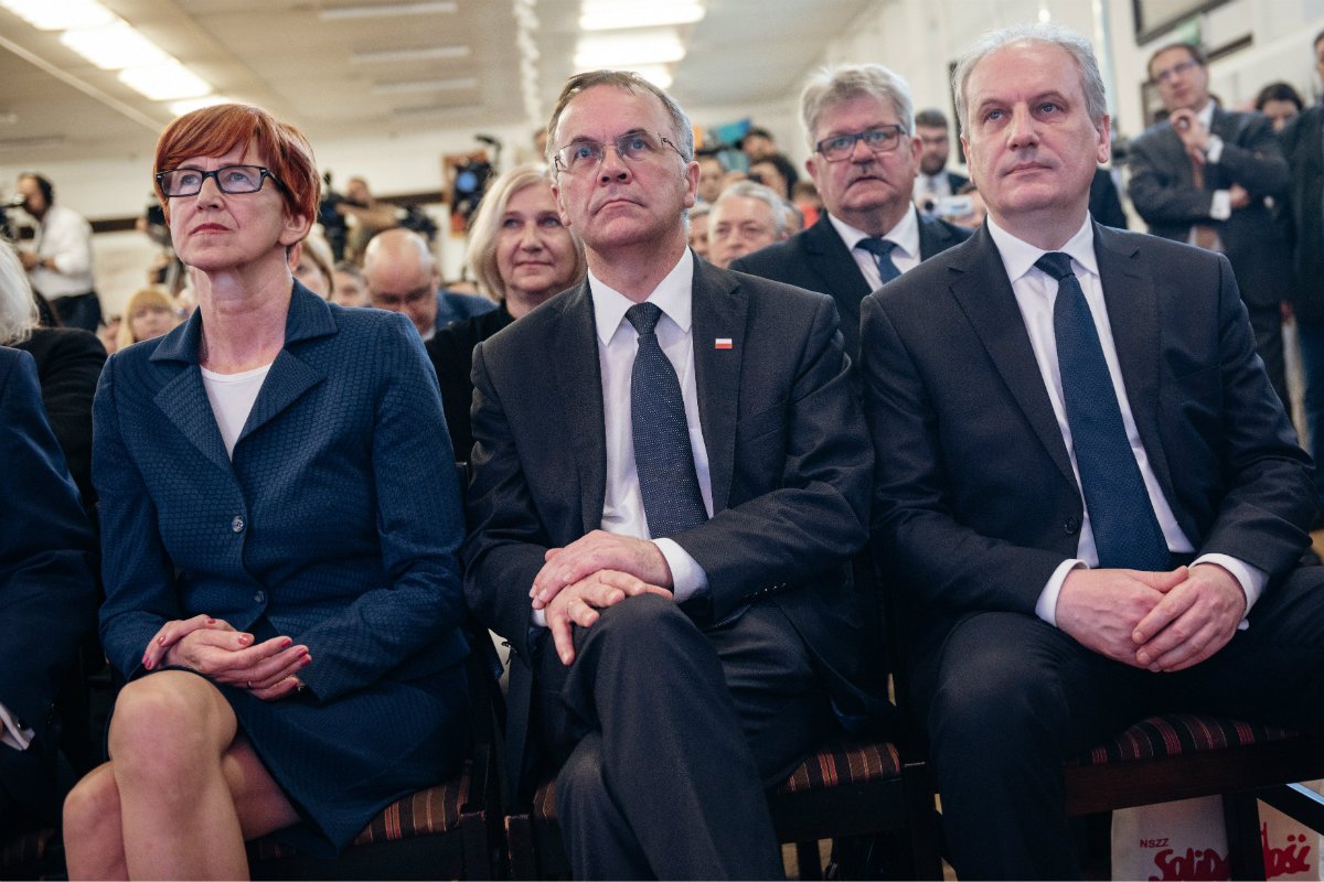 Wojewoda pomorski Dariusz Drelich wezwał Sopot do zwrotu kwoty, która została wypłacona opiekunom niepełnosprawnych. Na zdjęciu w towarzystwie Jarosława Sellina i Elżbiety Rafalskiej.