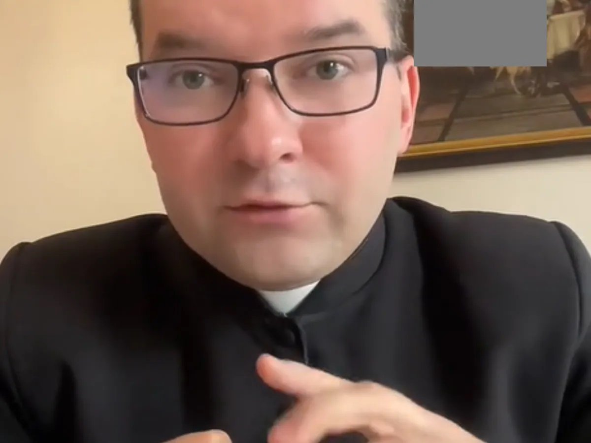 Można iść do komunii będąc w separacji? Ksiądz z TikToka zdradza