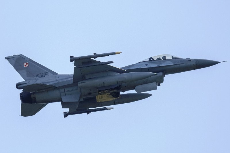 Błyskawiczna akcja polskich F-16.
