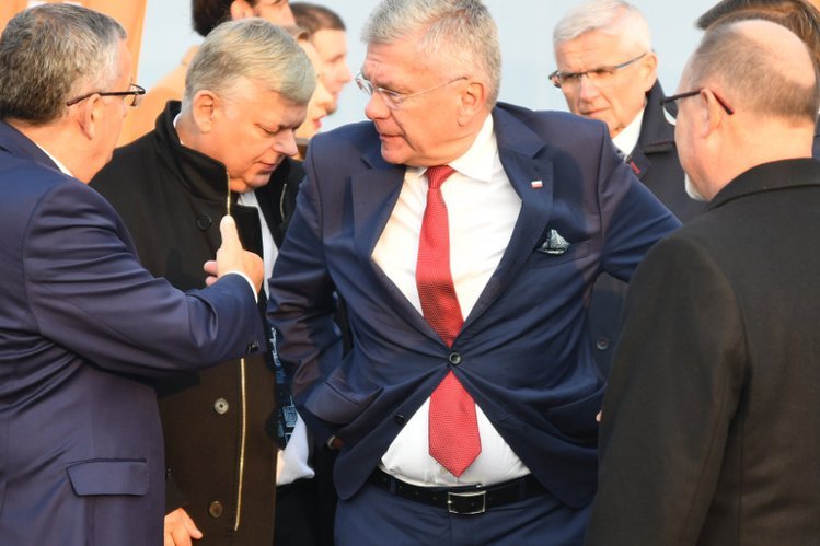 PiS kusi m.in. radego PSL Mirosława Augustyniaka, żeby przeszedł na ich stronę w sejmiku woj. mazowieckiego.