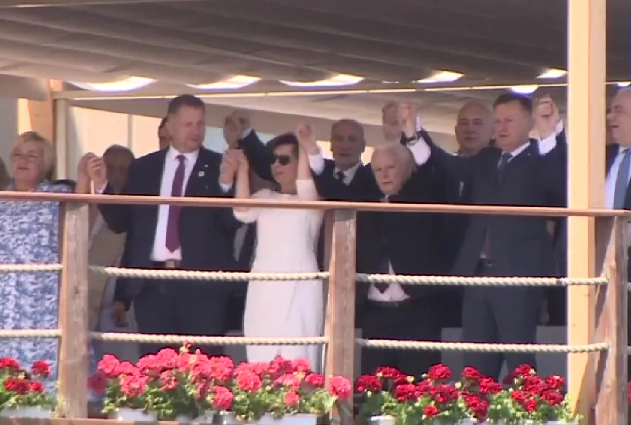 Taniec Kaczyńskiego właśnie okrąża sieć. Tak hula u Tadeusza Rydzyka.
