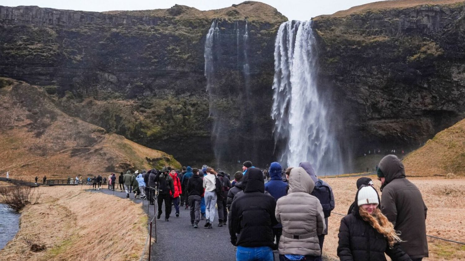 Islandia ogranicza promocję, żeby nie mierzyć się z masową turystyką Islandia mówi stop. Nie chcą u siebie masowej turystyki