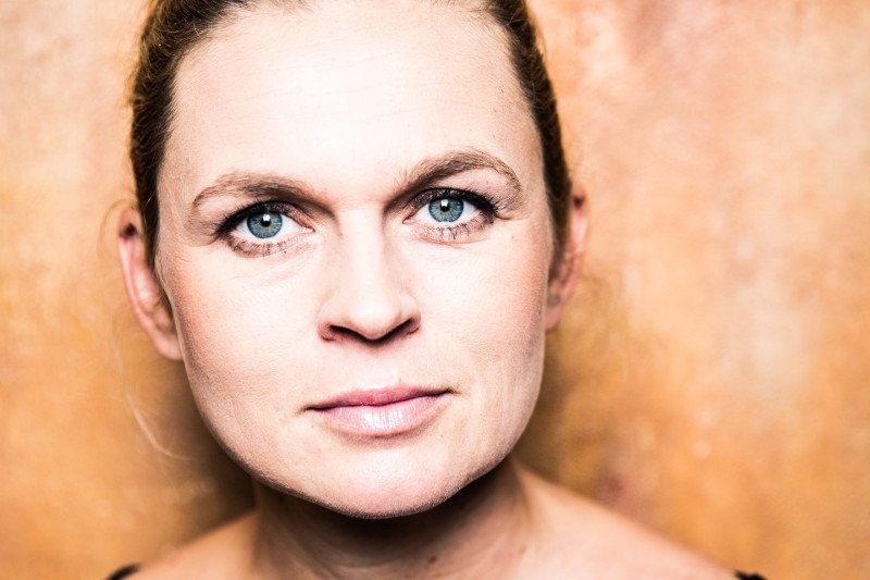 Barbara Nowacka nie zgadza się na sortowanie ofiar katastrofy smoleńskiej. Zapowiada uzupełnienie tablicy w KPRM.