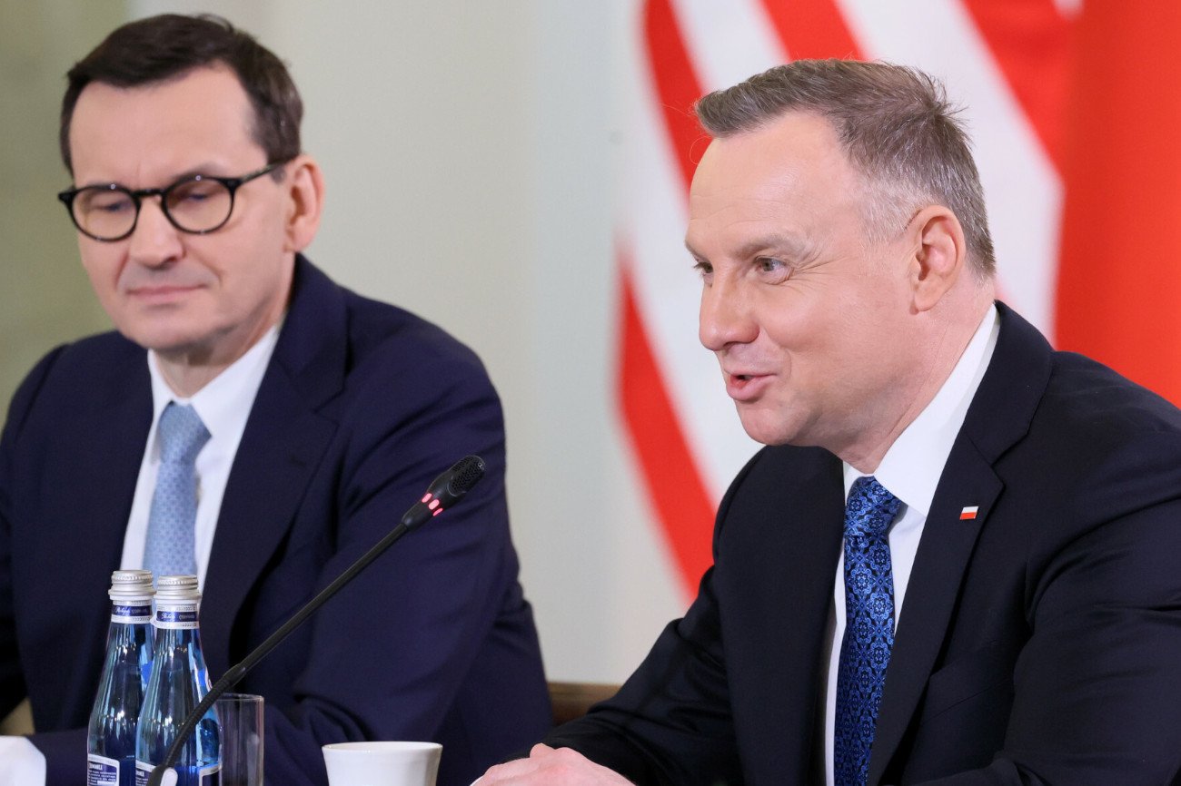 Mateusz Morawiecki i Andrzej Duda w Pałacu Prezydenckim podczas spotkania z Joe Bidenem