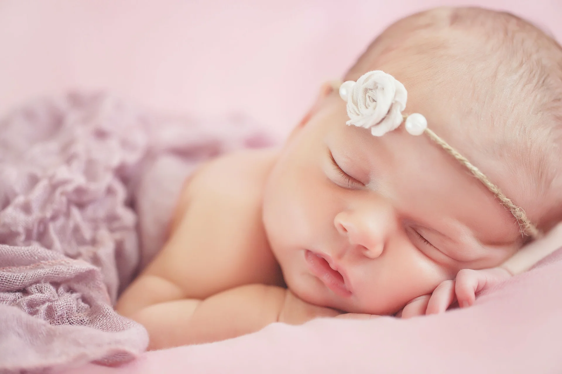 Laura Wattenberg, założycielka serwisu babynamewizard.com, pokusiła się o sporą analizę najpopularniejszych imion żeńskich.