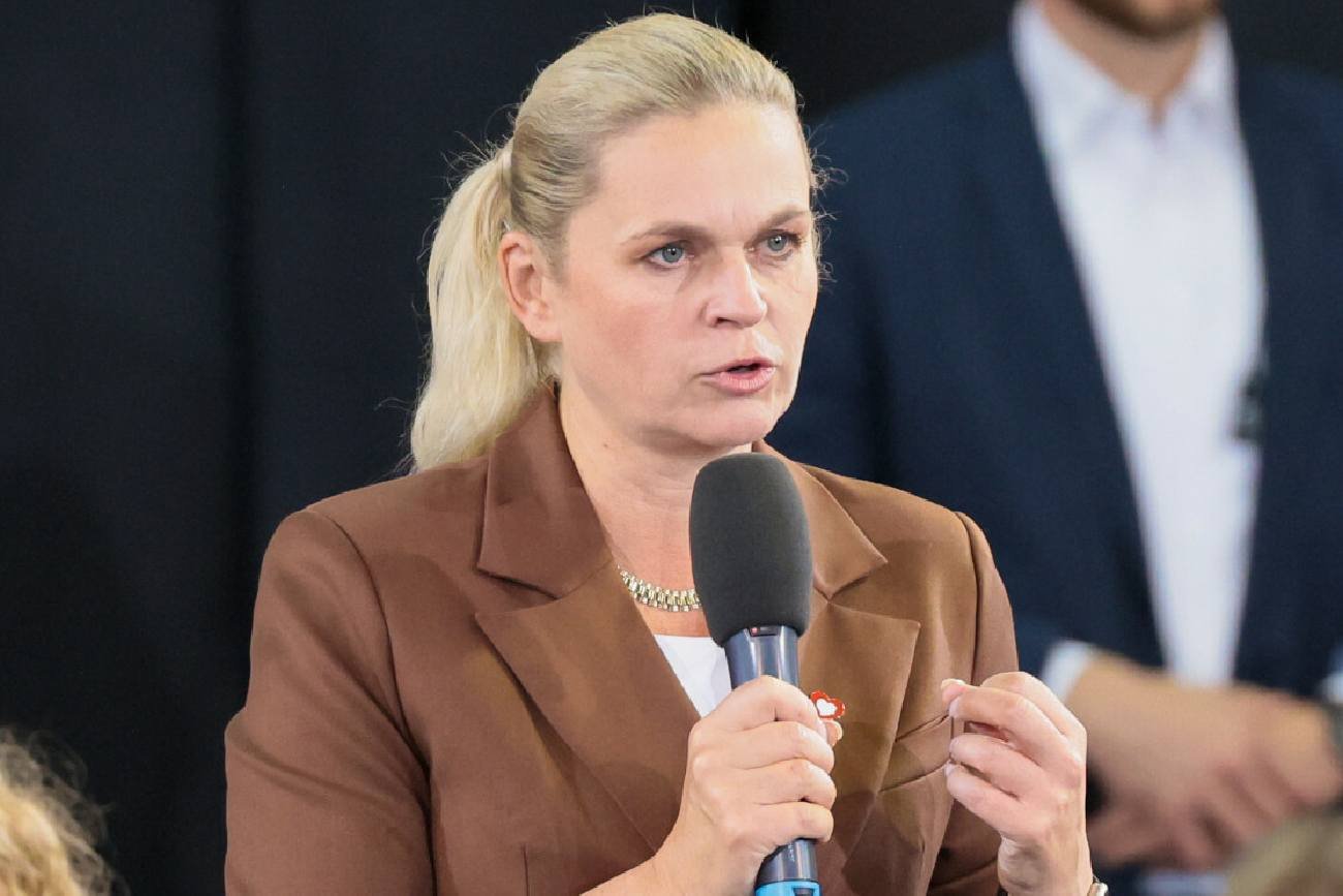 Kto był inicjatorem prawyborów w KO? Ministra edukacji komentuje