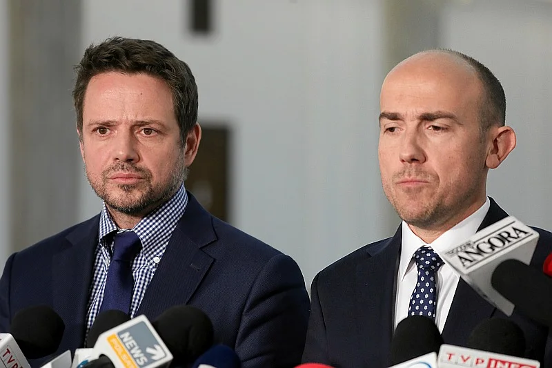 Borys Budka i Rafał Trzaskowski o podwyżkach pensji dla posłów? Nie ma ich komentarza.