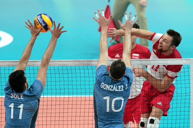 Polscy siatkarze rozgromili dziś drużynę z Argentyny.