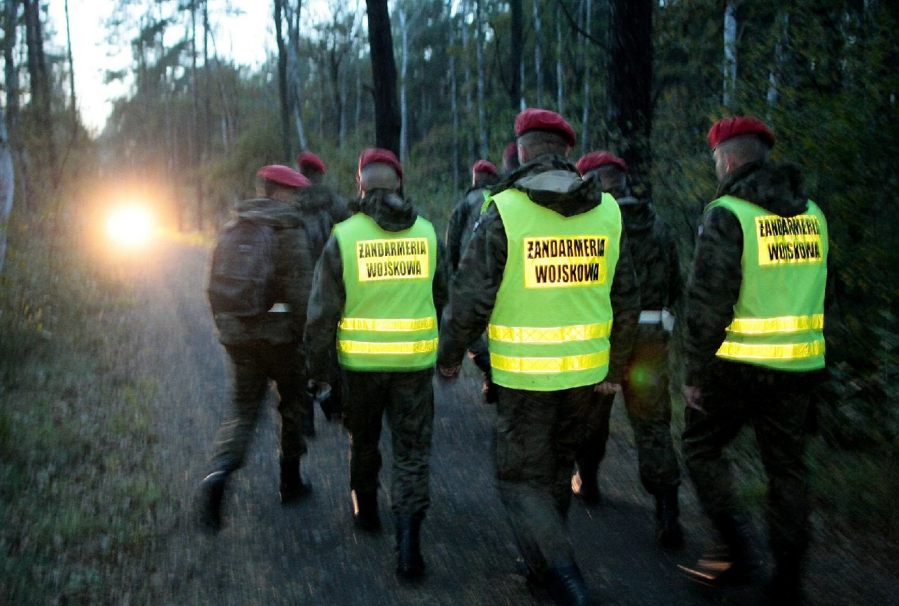 Miłakowo. Tajemniczy obiekt 60 km od Rosji. Trwa akcja wojska i policji.
