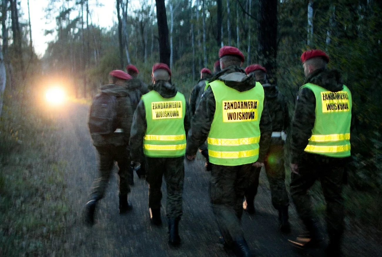 Miłakowo. Tajemniczy obiekt 60 km od Rosji. Trwa akcja wojska i policji.