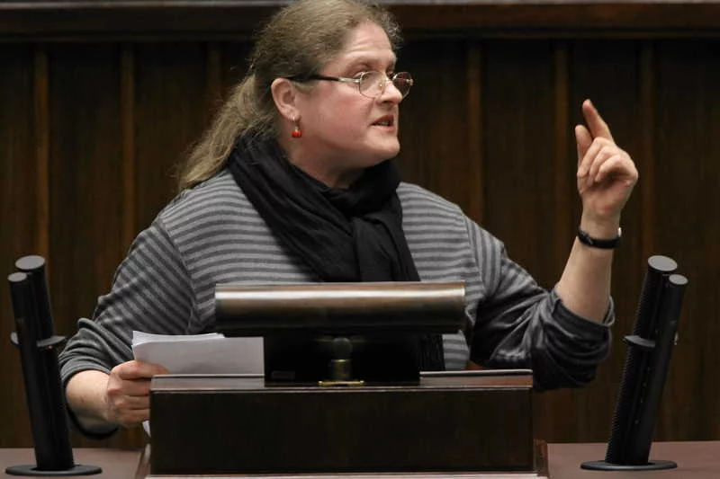 Krystyna Pawłowicz, posłanka Prawa i Sprawiedliwości, przebojem wdarła się do mediów i polityki.