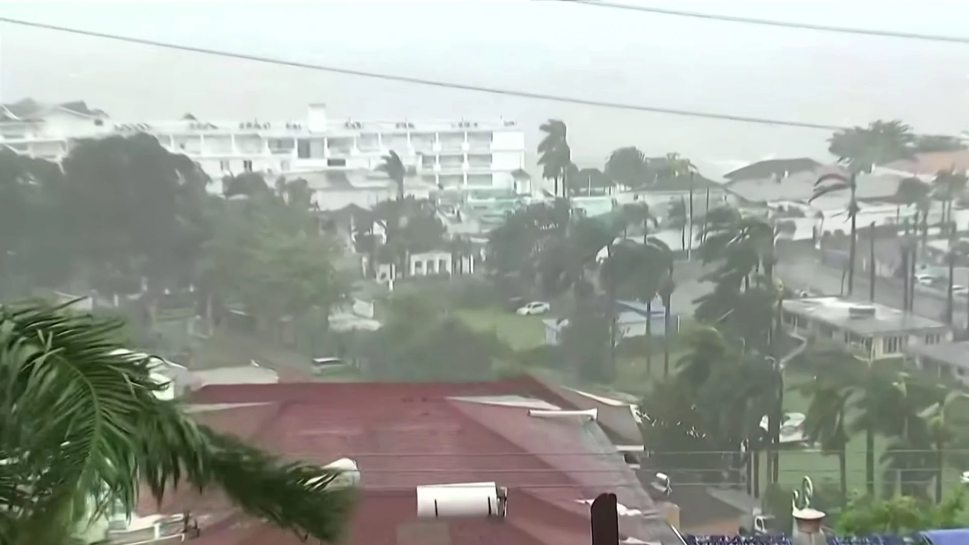 Potężny huragan Melissa dotarł nad Jamajkę. Co to oznacza dla Europy?