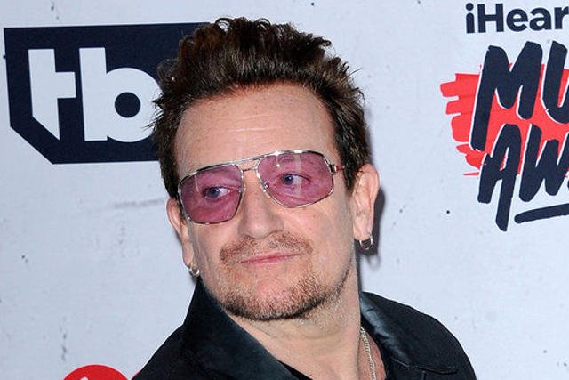 Bono troszczy się o losy świata.