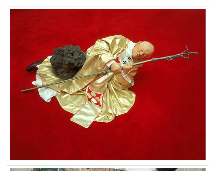 http://a-fanzine.blogspot.com/2012/06/arte-diem-1-un-cattelan-per-un-po-di.html