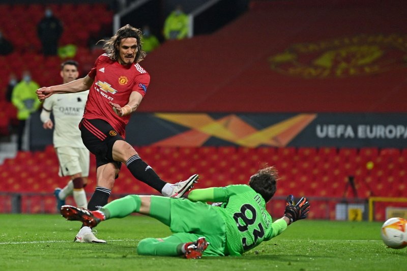 Manchester United rozgromił AS Roma w półfinale Ligi Europy, bohaterem został Edinson Cavani
