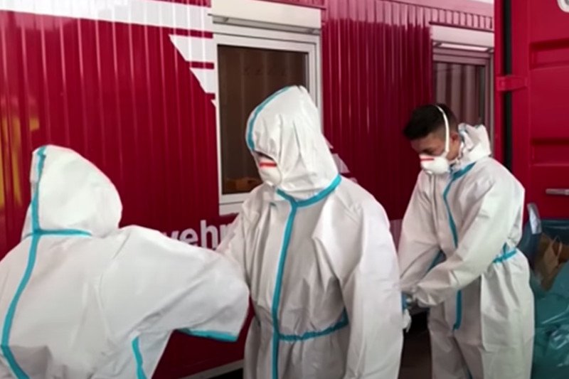 Ponad 1300 przypadków koronawirusa w ubojni Tönnies w Rheda-Wiedenbrück w Nadrenii Północnej-Westfalii.