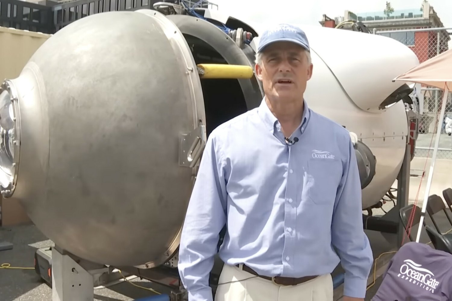 Titan był sklejony klejem jak "masło orzechowe".