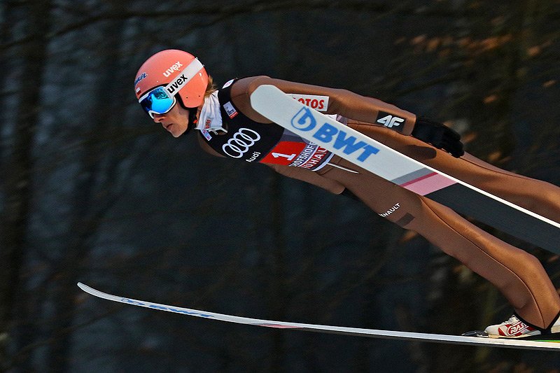 Dawid Kubacki pokonał w Willingen Kamila Stocha i zajął trzecie miejsce.