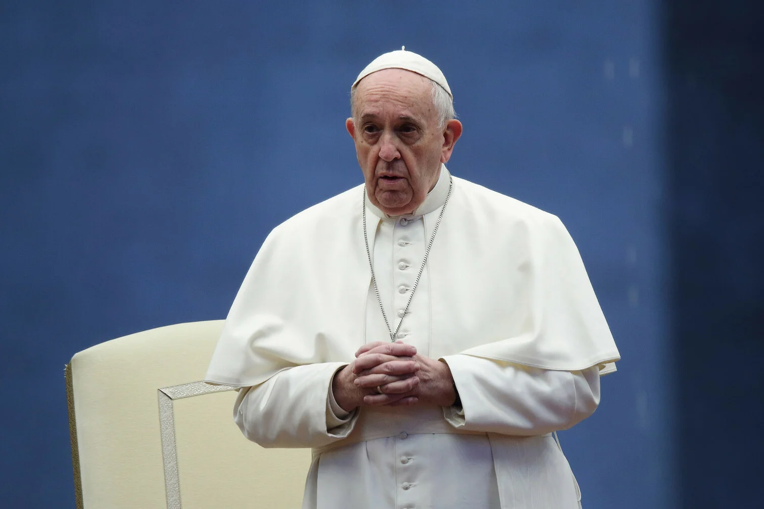 Papież Franciszek przekazał 100 tys. na pomoc migrantom, którzy są między Polską a Białorusią.