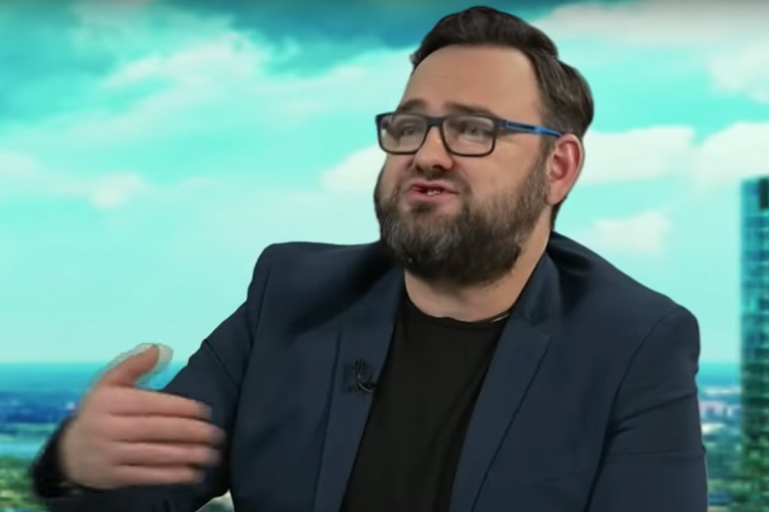 Prawicowy dziennikarz Wojciech Biedroń został skazany za zniesławienie sędziego Wojciecha Łączewskiego.