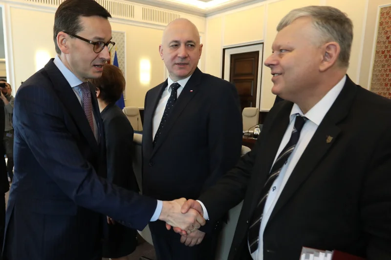 "Układ radomski" opisali i pokazali dziennikarze Superwizjera TVN.