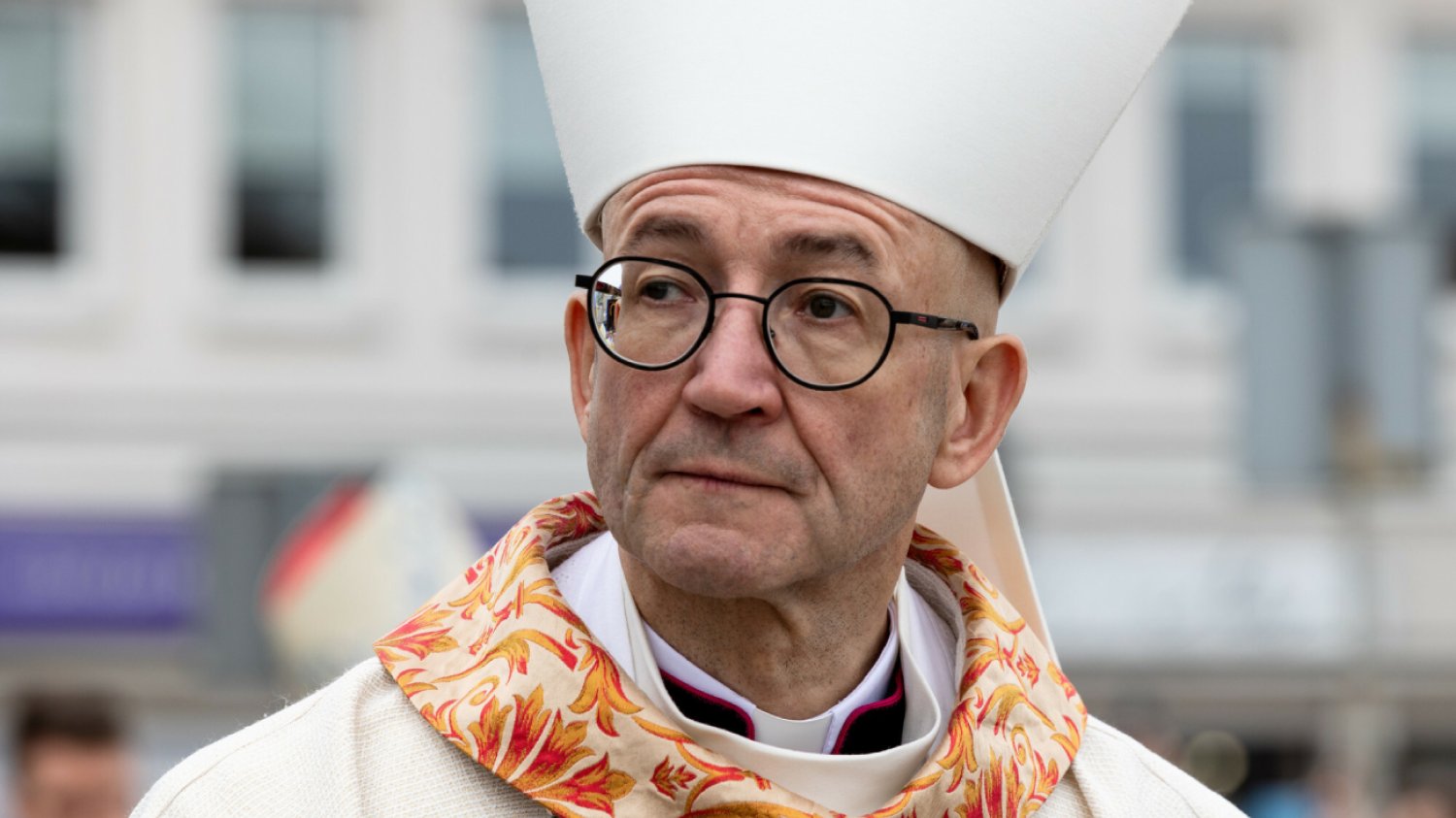 Abp Adrian Galbas o prawach kobiet. W tle ustawy aborcyjne w Sejmie