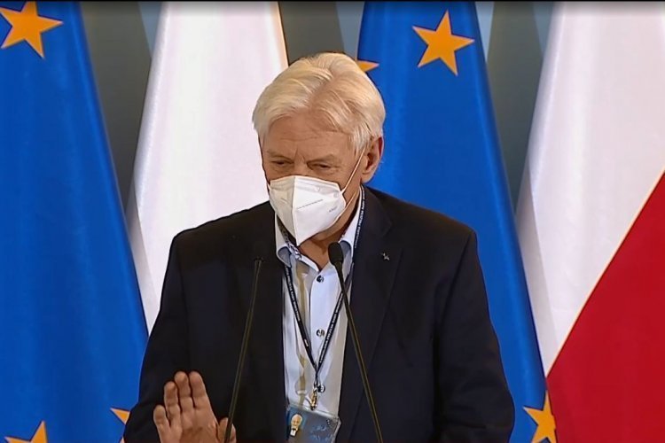 Prof. Horban obawia się brytyjskiej odmiany COVID-19.