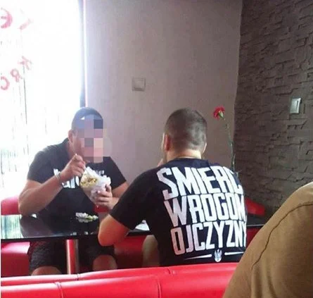 Kiedy najpierw musisz posilić się kebsem, żeby dalej walczyć z wrogami ojczyzny.
