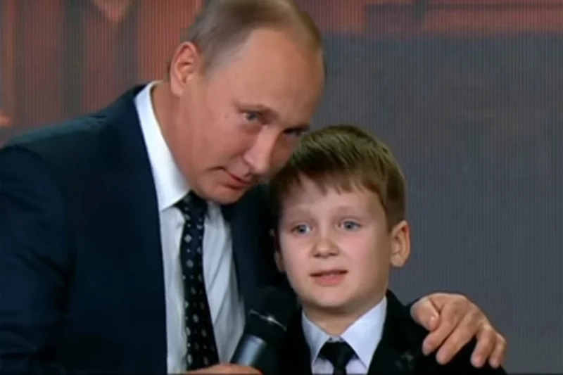 Władimir Putin postanowił pożartować z młodymi Rosjanami o geografii. I oznajmił, że Rosja nie przejmuje się granicami...