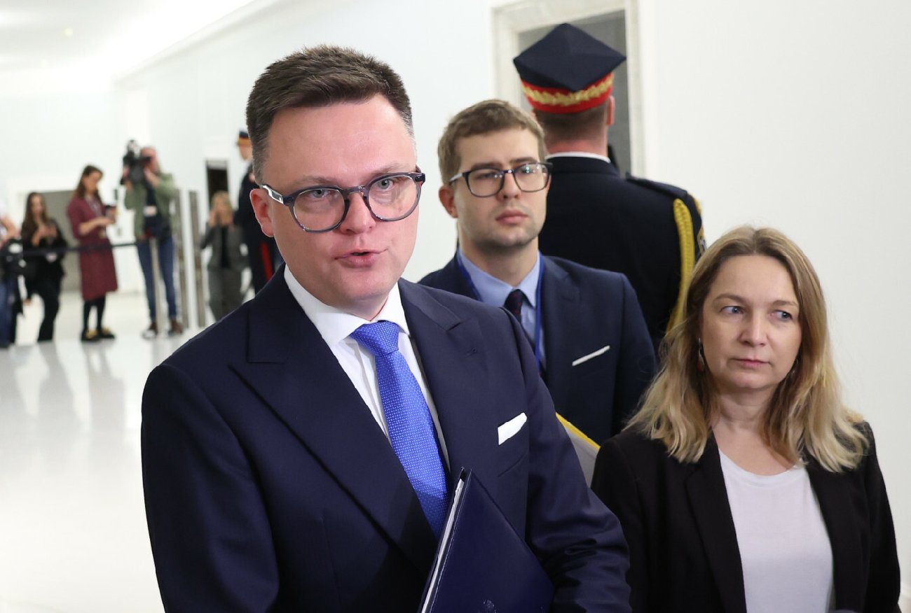 Sejm. Hołownia zaraz podpisze dokumenty ws. Wąsika i Kamińskiego.