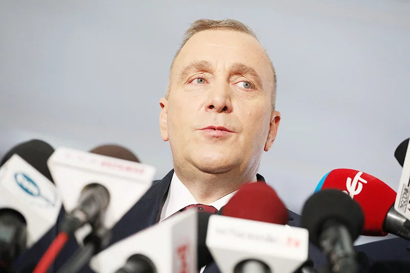 Przewodniczący PO Grzegorz Schetyna odpowiedział na pytania zadane opozycji przez PiS.