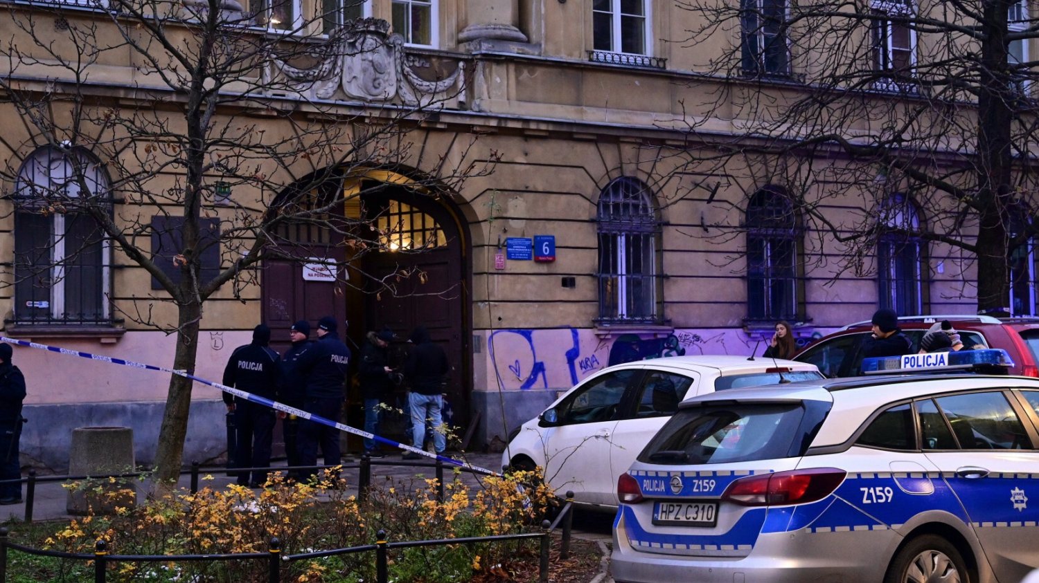 Śmierć policjanta w Warszawie. Wiadomo, za kim była obława. Mężczyzna z Inżynierskiej terroryzował okolicę.