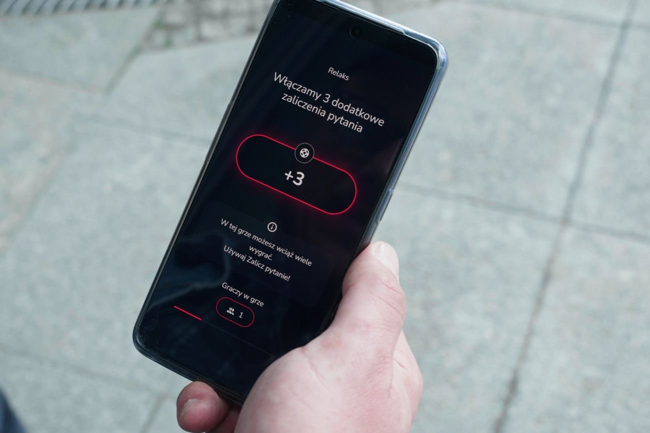 Prezentujemy wyniki przygotowanej przez nas ankiety o tym, jak Polacy sprawdzają swoją wiedzę. Uzbrojeni w aplikację Yazzda ruszyliśmy też w teren, aby przeprowadzić sondę i na żywo przekonać się, jakie podejście do zdobywania wiedzy mają nasi rodacy.