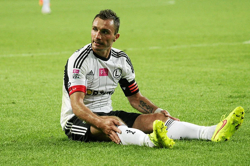 Walkower z Celtikiem Glasgow to nie jedyny problem jaki ma Legia Warszawa.