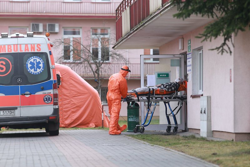 Nie żyje 27-latka zakażona koronawirusem. Zmarła w szpitalu w Łańcucie.