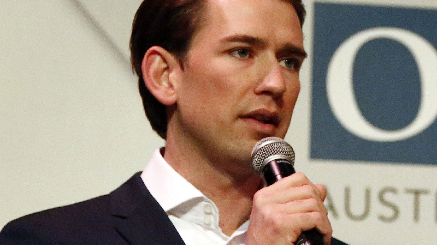 Sebastian Kurtz, szef MSZ Austrii, w wielu 30 lat stanął na czele Austriackiej Partii Ludowej.