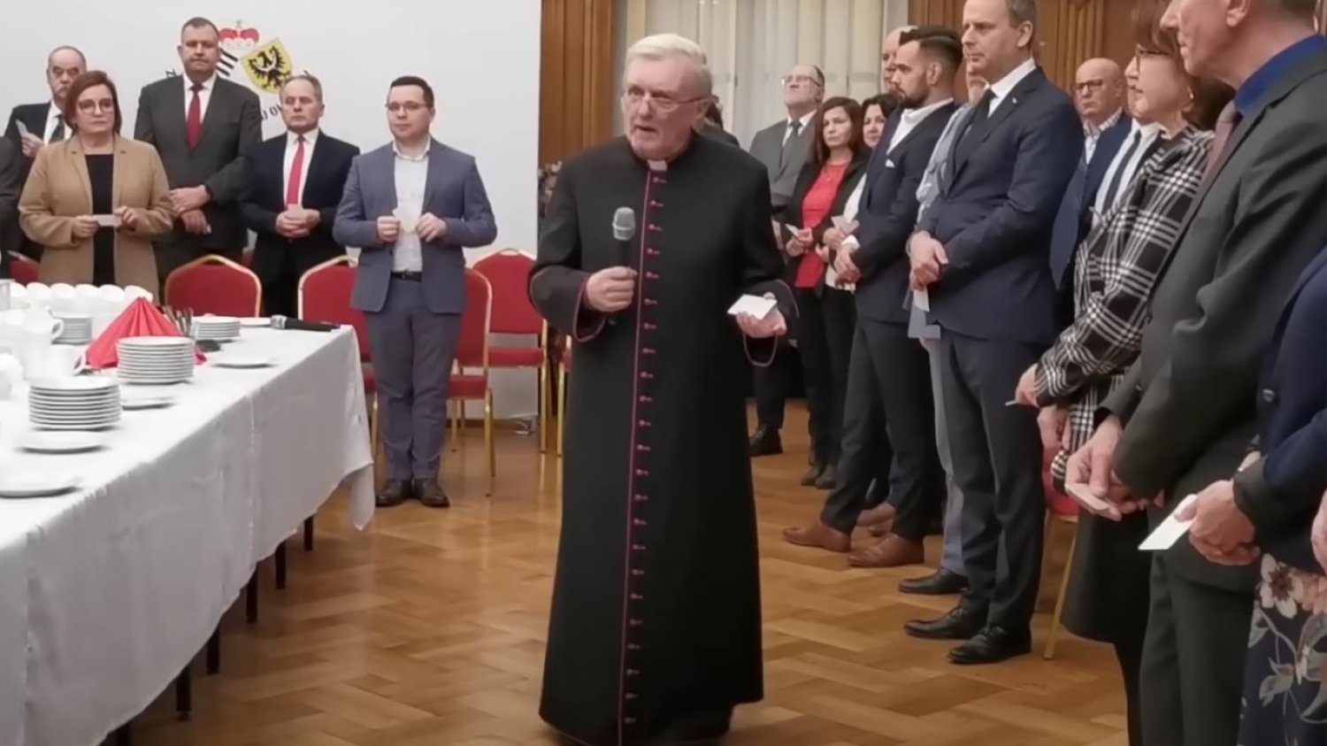 Ks. Tadeusz Faryś wychwalał Kaczyńskiego. Jego znajomi mają do niego jedno pytanie Ks. Tadeusz Faryś wychwalał Kaczyńskiego. Jego znajomi mają do niego jedno pytanie