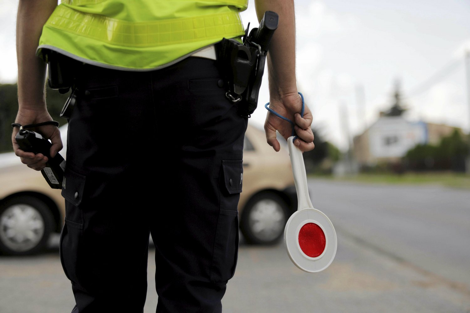 Mężczyznę bez nóg, który prowadził samochód w stanie nietrzeźwym, zatrzymała lubińska policja.